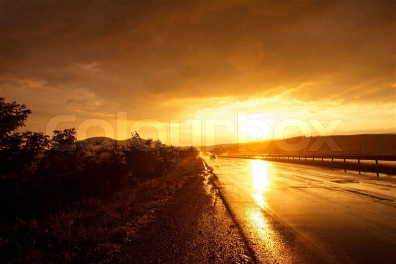 2784761-328889-wet-road-after-rain-and-c