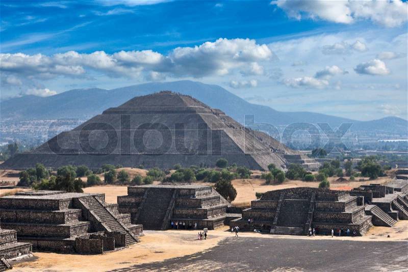 Stock image of 'Pyramid of the Sun Teotihuacan Mexico View f