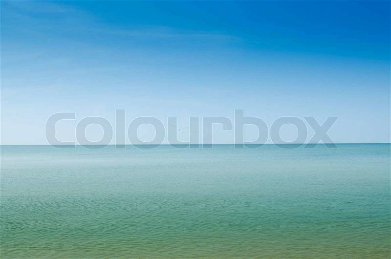 Summer landscape with sea and horizon over water, stock photo