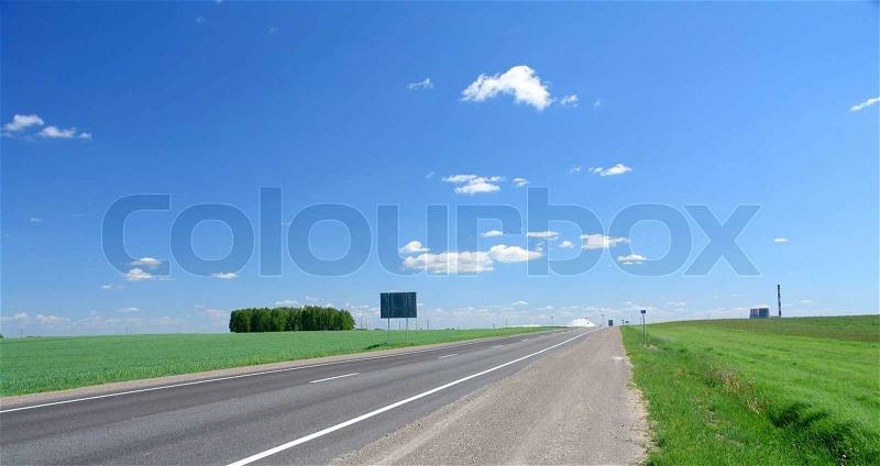 Road disappearing for horizon, stock photo