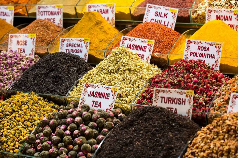 Teas and spices market egipetskom in Istanbul, stock photo
