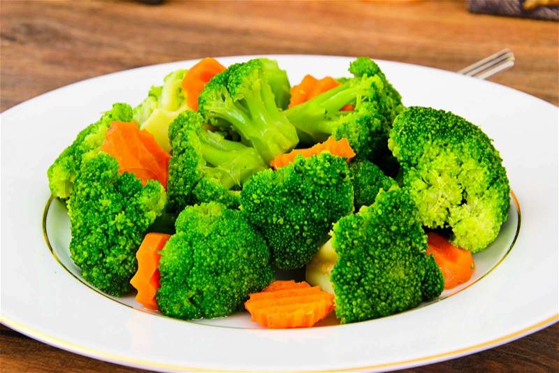 Broccoli and Carrots. Diet Fitness Nutrition Studio Photo, stock photo