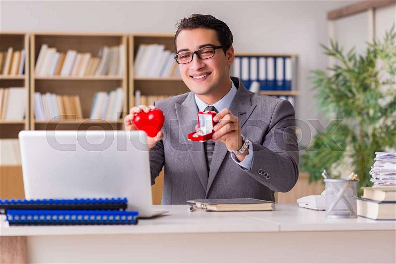 Making making proposal in online dating, stock photo