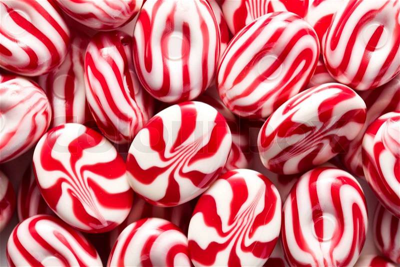 ابيـــض .. واحمـــر ...!! 2703494-the-tasty-red-white-bonbons