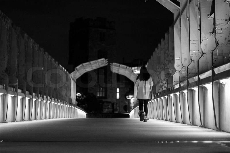 De brug naar Sydney University at night, stock photo