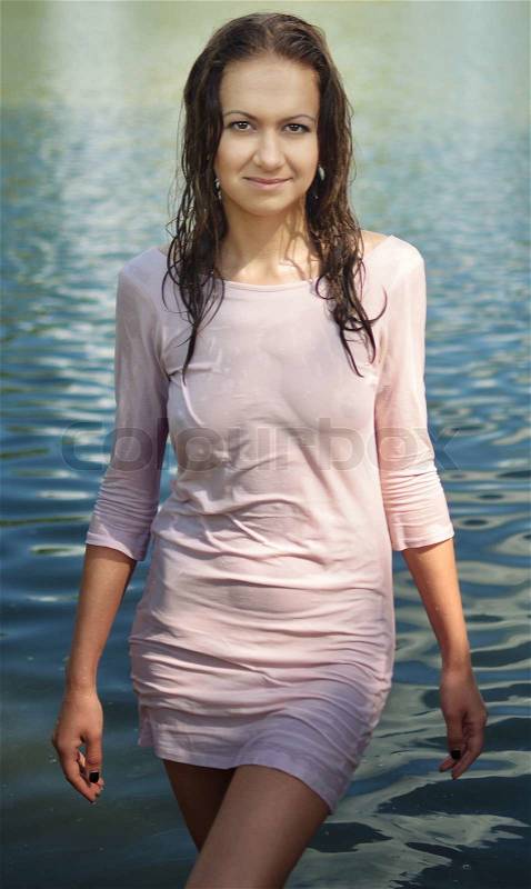 In clothes girls wet EE Fully